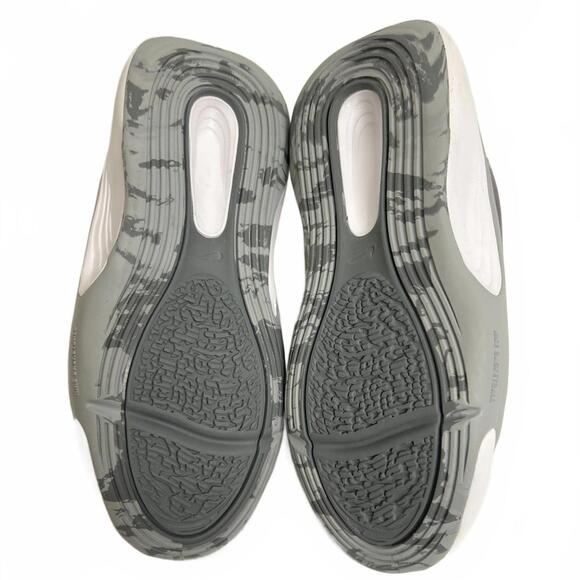 Nike IsoFly Sneakers "White / Metallic Gold" FN4384-100 Little Kid 12.5 | NEW 🎁 - Picture 6 of 8